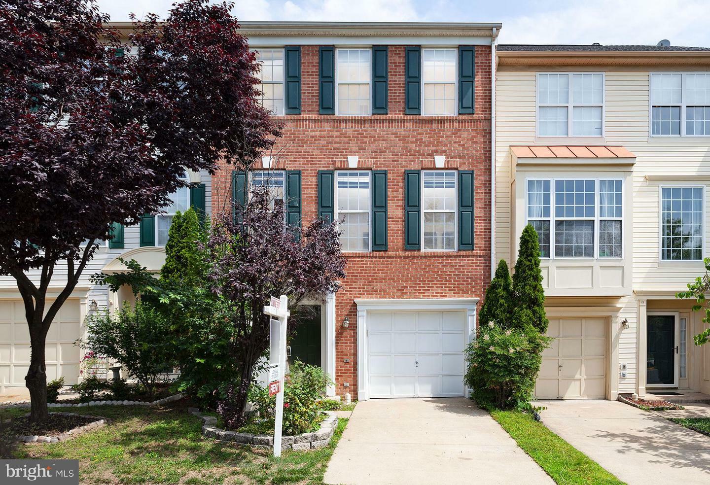 Property Photo: 3041 Frankfurt Court VA 22191
