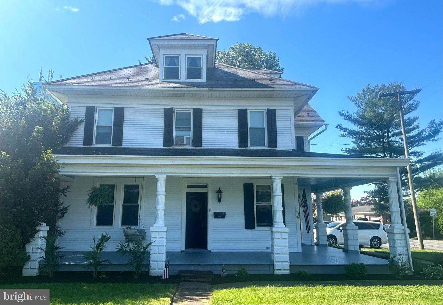 20 W Main Street  Leola PA 17540 photo