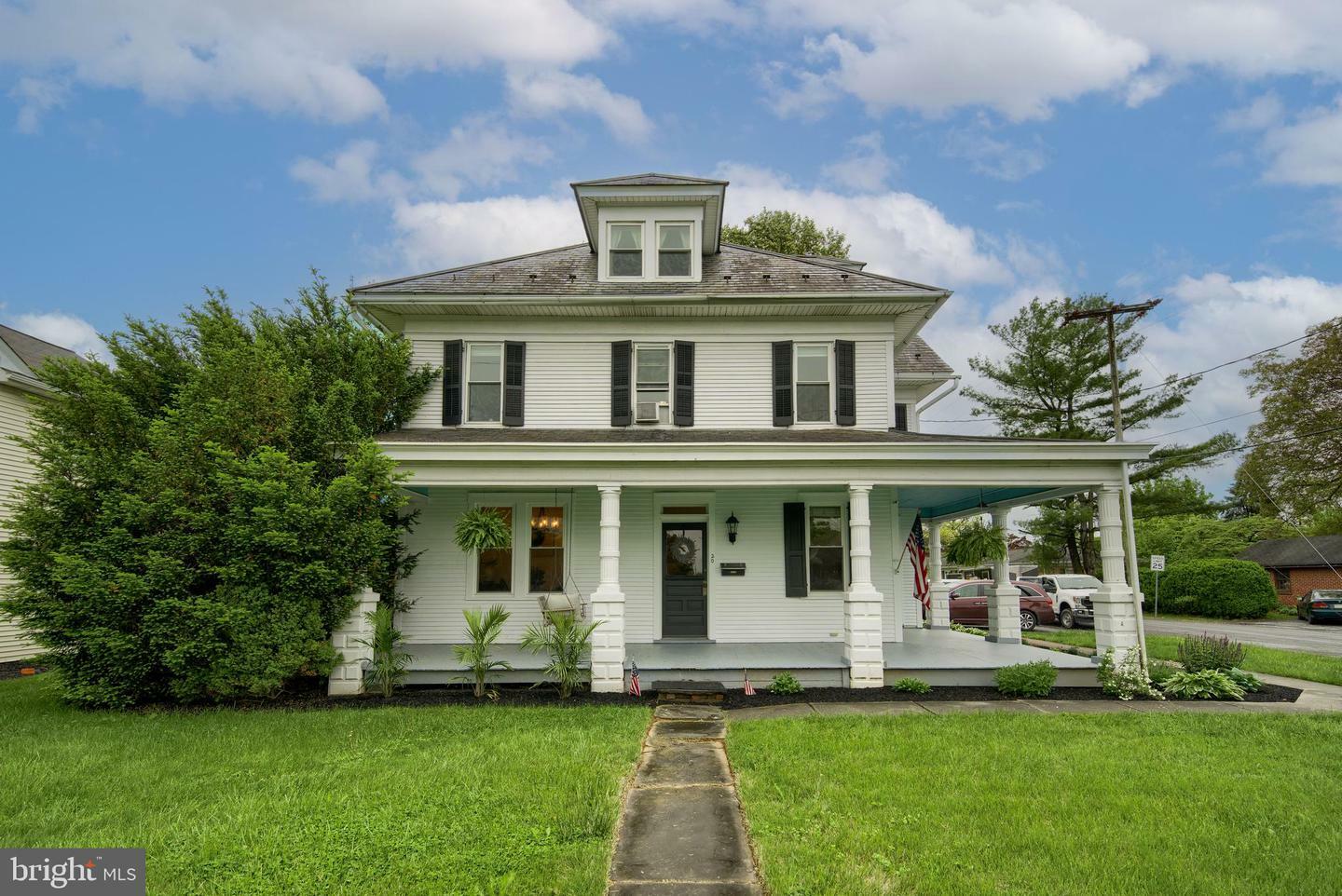 Property Photo:  20 W Main Street  PA 17540 