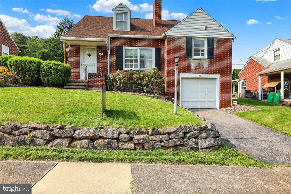 Property Photo: 521 Meade Tc PA 19607