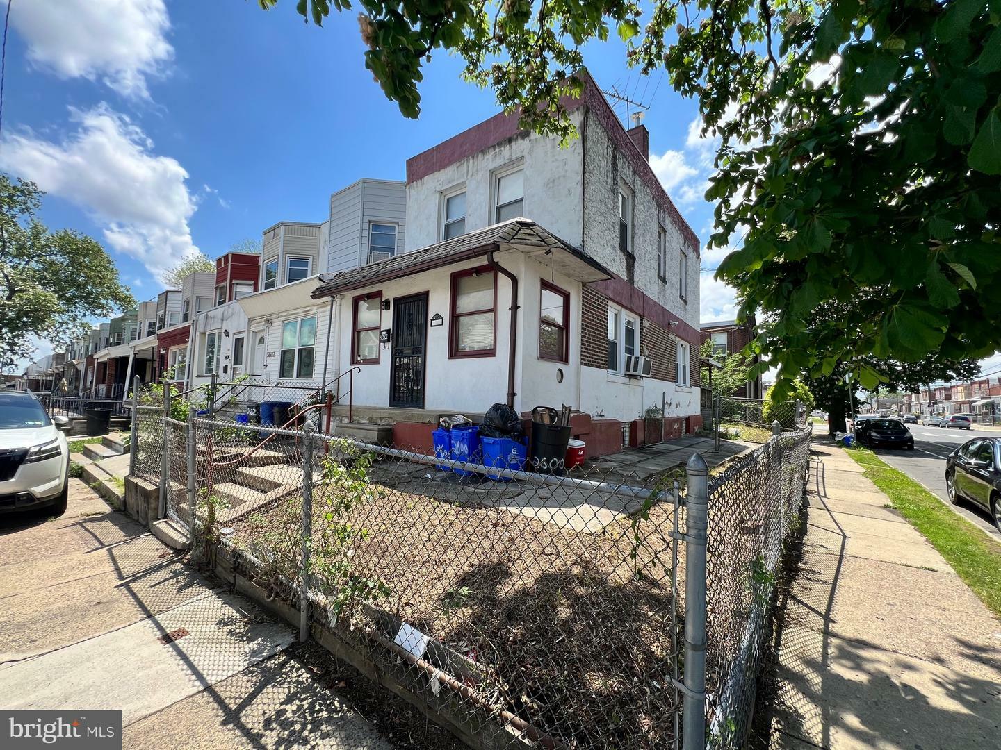 Property Photo: 2600 S Robinson Street PA 19142