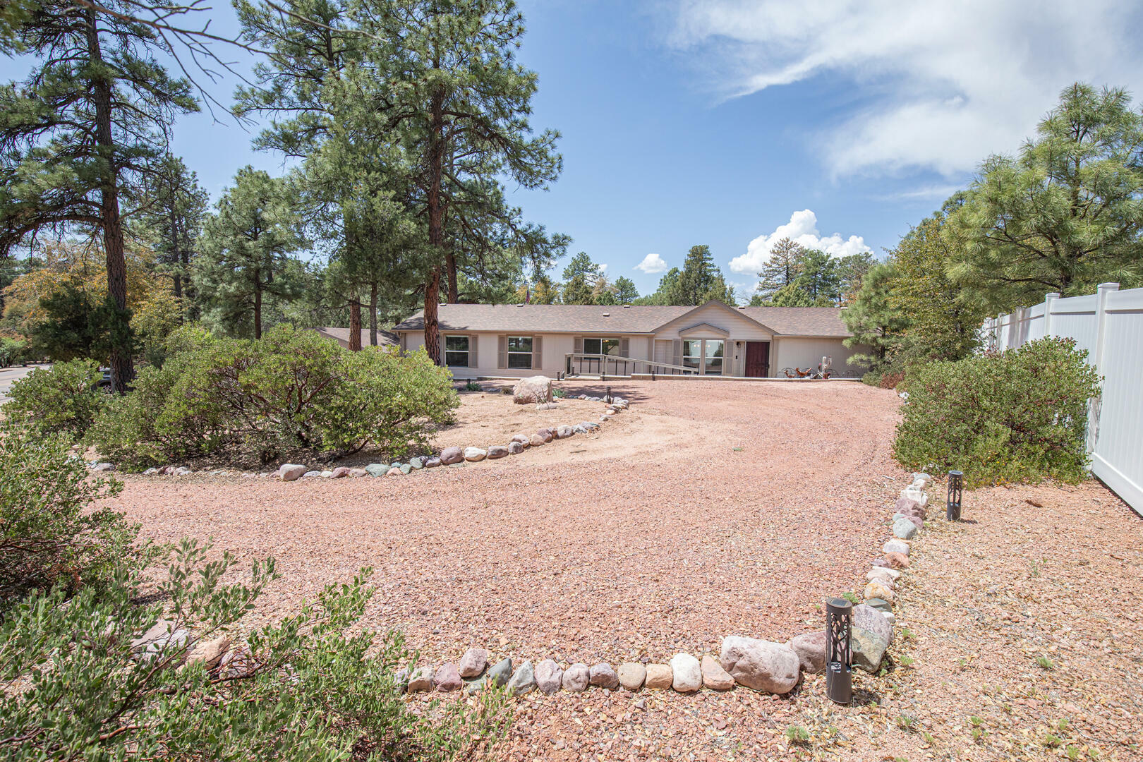 Property Photo: 904 N McLane Road AZ 85541