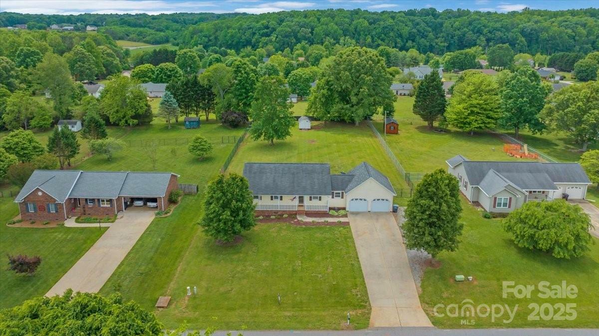Property Photo: 195 Antler Drive NC 28625