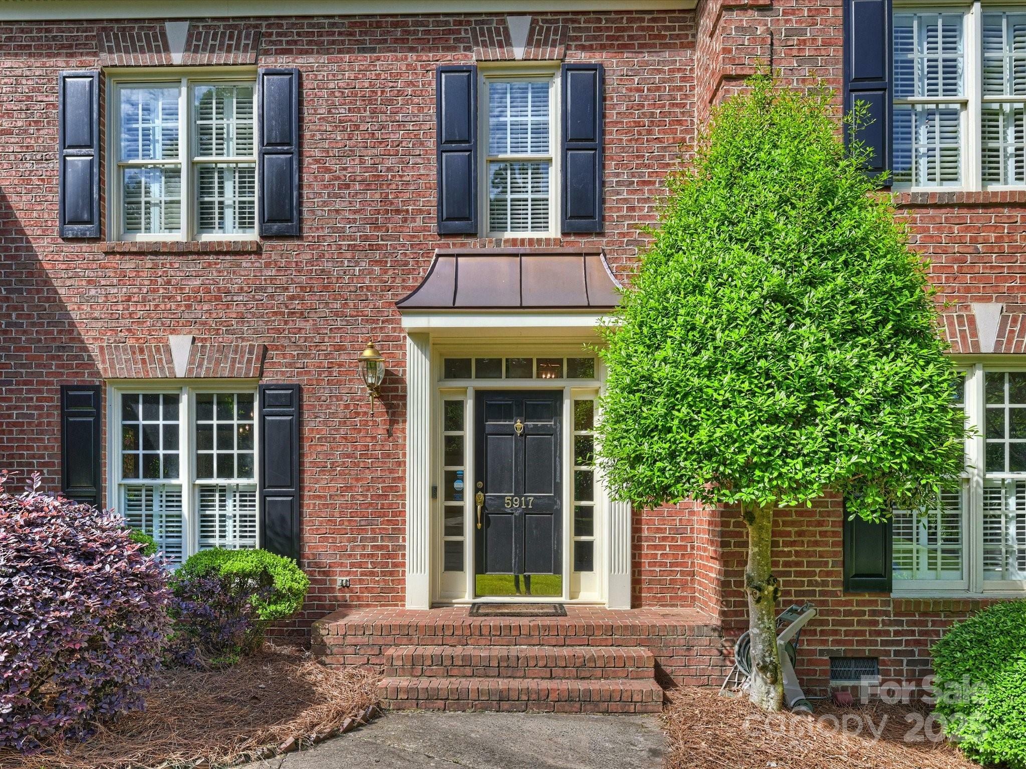 Property Photo: 5917 Summerston Place NC 28277