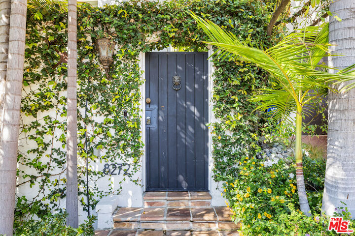 Property Photo:  8272 Marmont Ln  CA 90069 