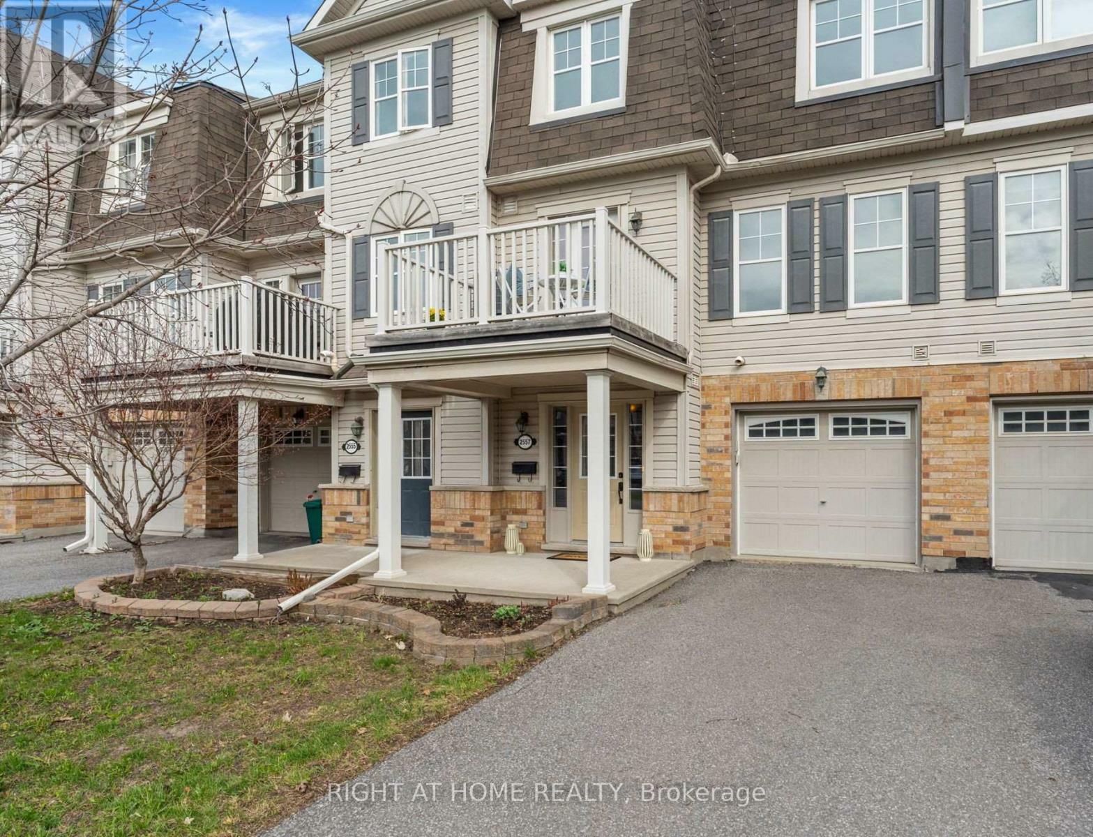 Property Photo: 2557 Waterlilly Way ON K2J 0K6