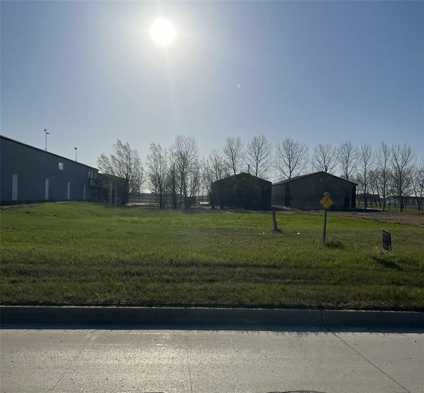 123 Industrial Road  Steinbach MB R5G 1L4 photo