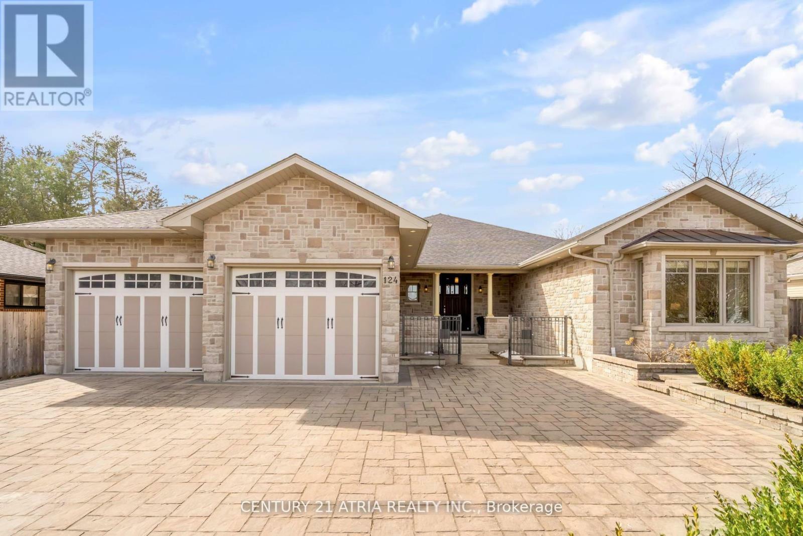 Property Photo: 124 Puget Street ON L4M 4N5