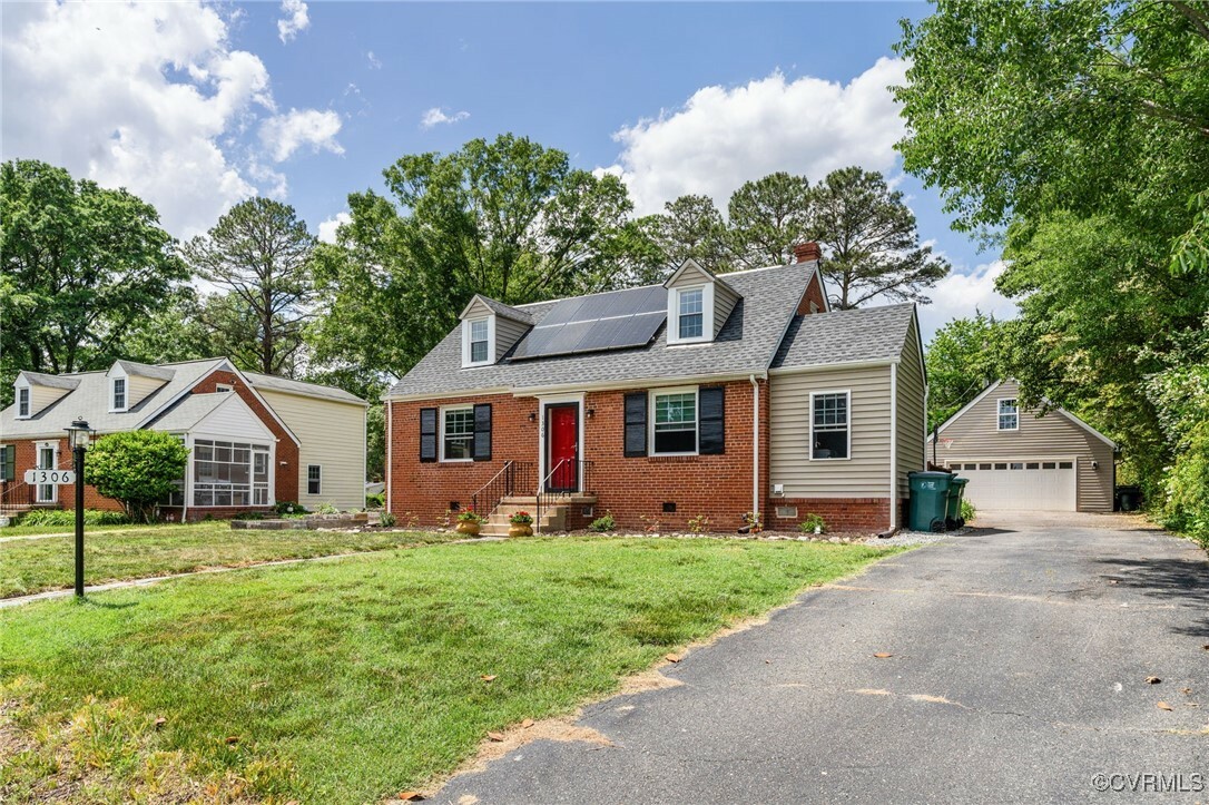 Property Photo: 1306 Bobbiedell Lane VA 23229
