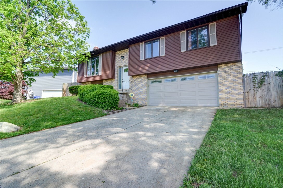 Property Photo: 2150 W Melrose Drive IL 62522