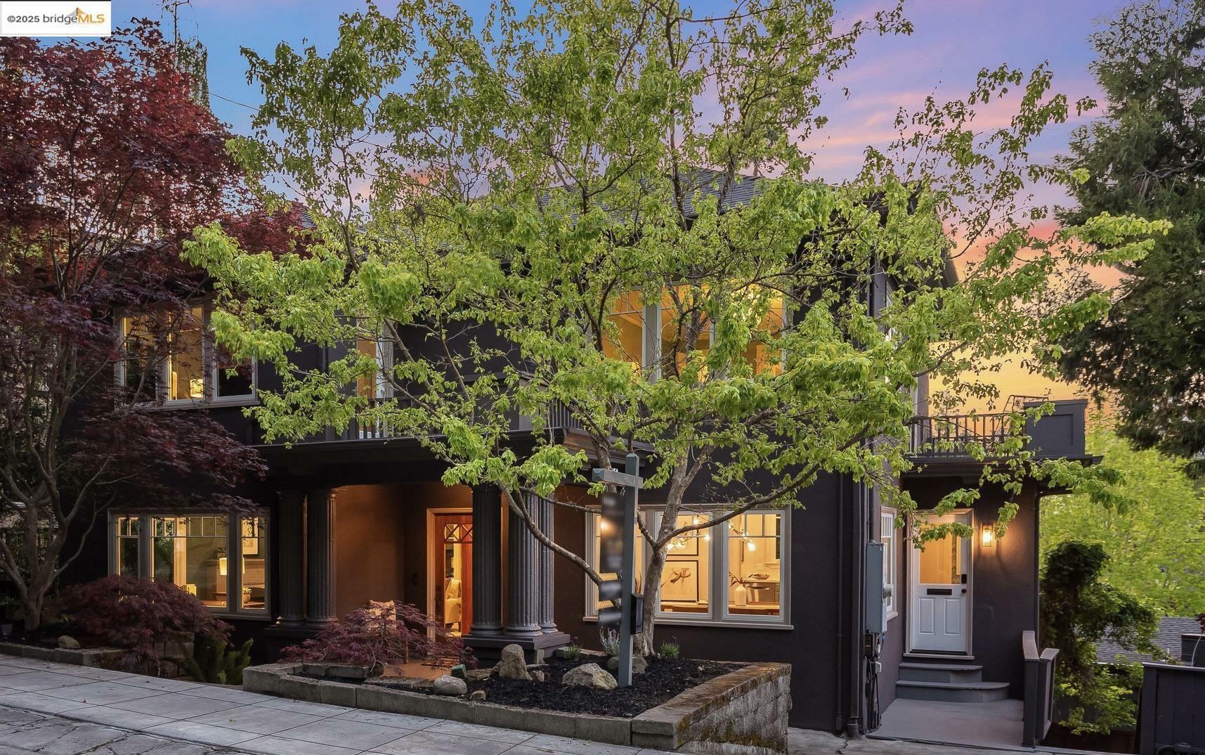 Property Photo:  733 Carlston Ave.  CA 94610 