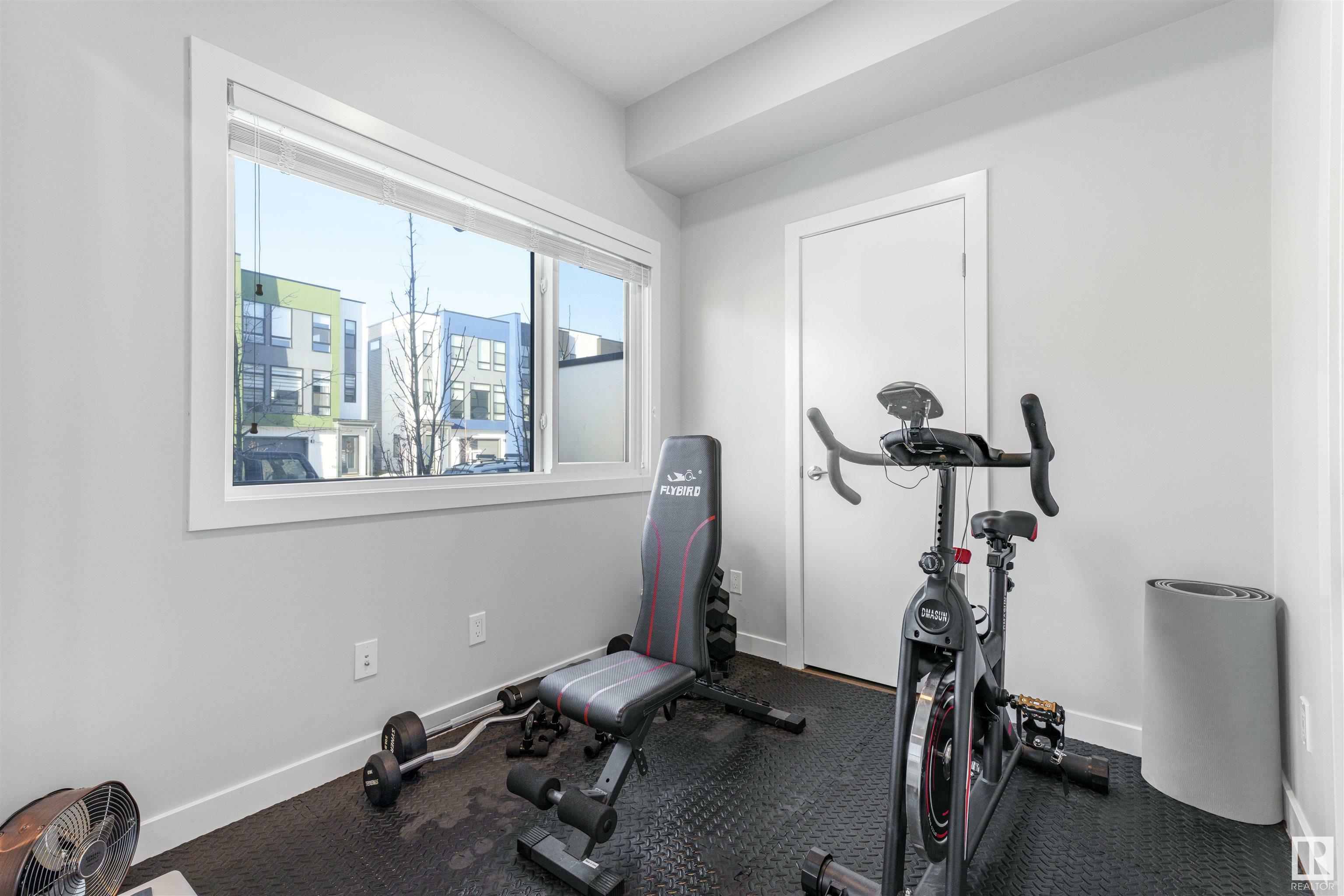 Property Photo:  1715 Keene Crescent SW  AB T6W 4H9 