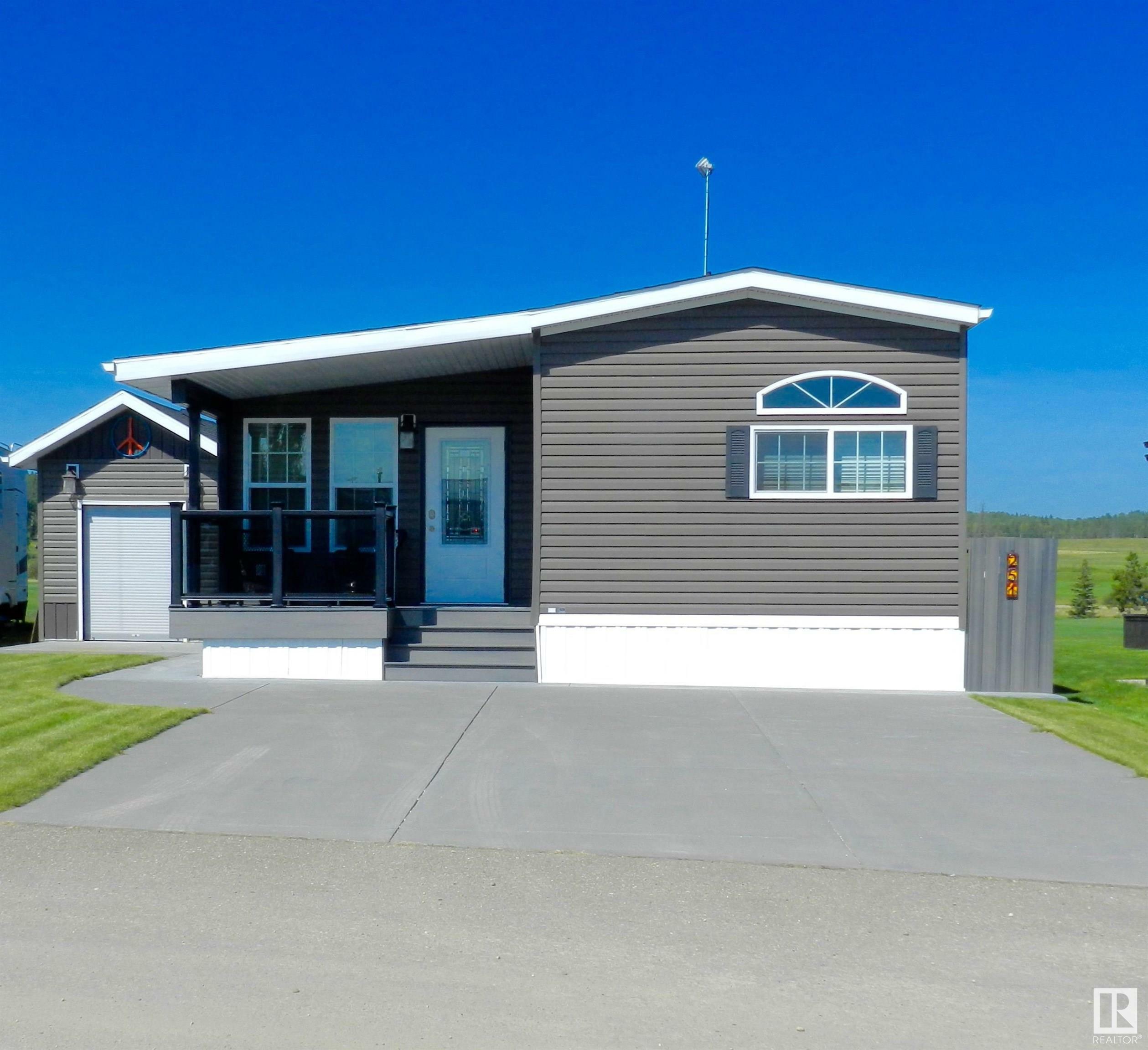 Property Photo: 53126 Rge Road 70 251 AB T0E 0S0