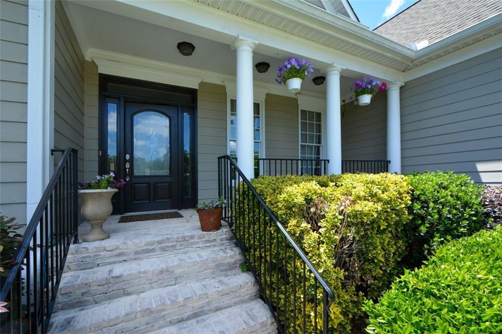 Property Photo: 3740 Duckcove Way GA 30041