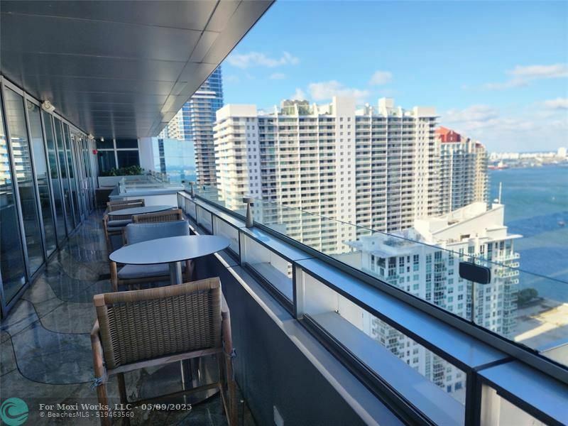 Property Photo: 1395 Brickell Ave 2914 FL 33131