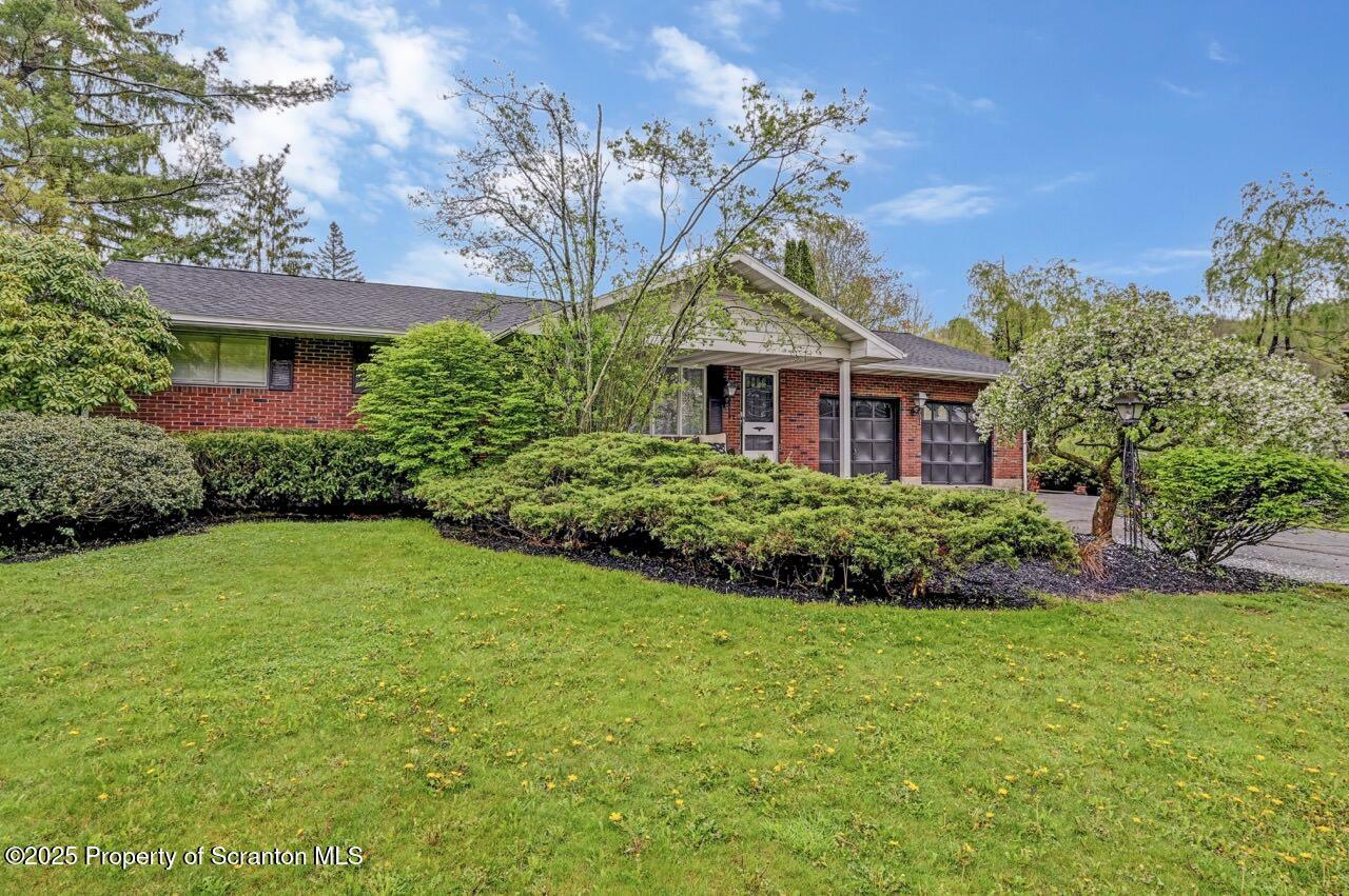 207 Beechwood Drive  Roaring Brook Twp PA 18444 photo