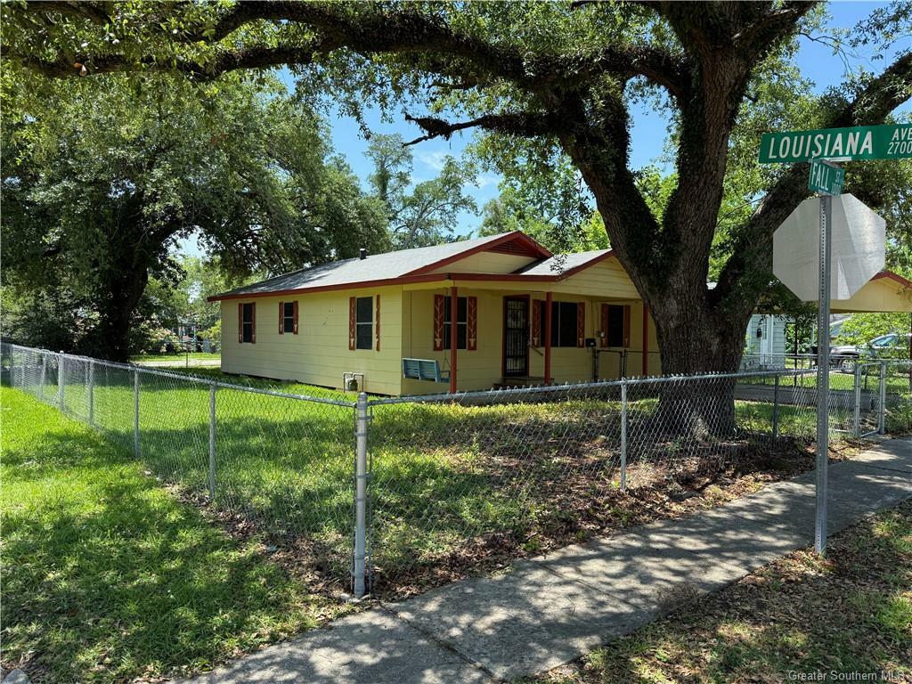 Property Photo: 1032 Fall Street LA 70601