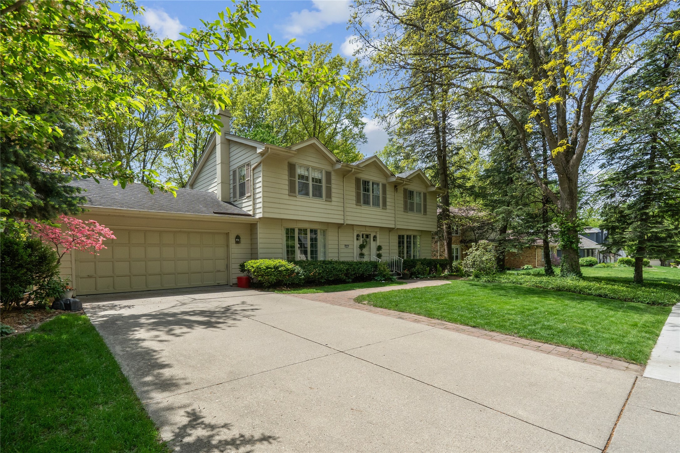 Property Photo: 2816 Caulder Avenue IA 50321