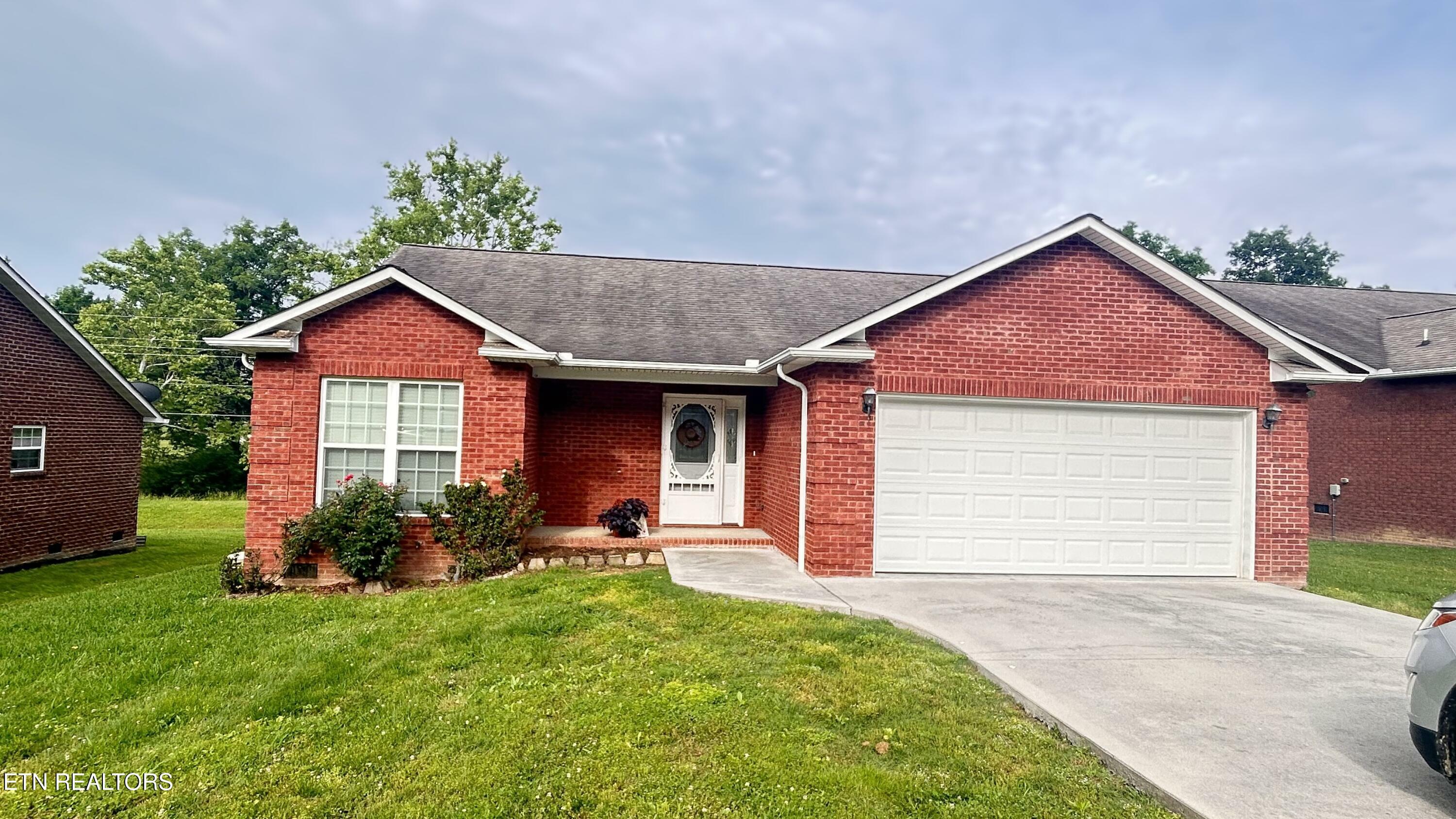 Property Photo: 326 Joshua Landing Court TN 37865