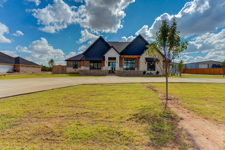 Property Photo:  5825 Cr 7675  TX 79424
