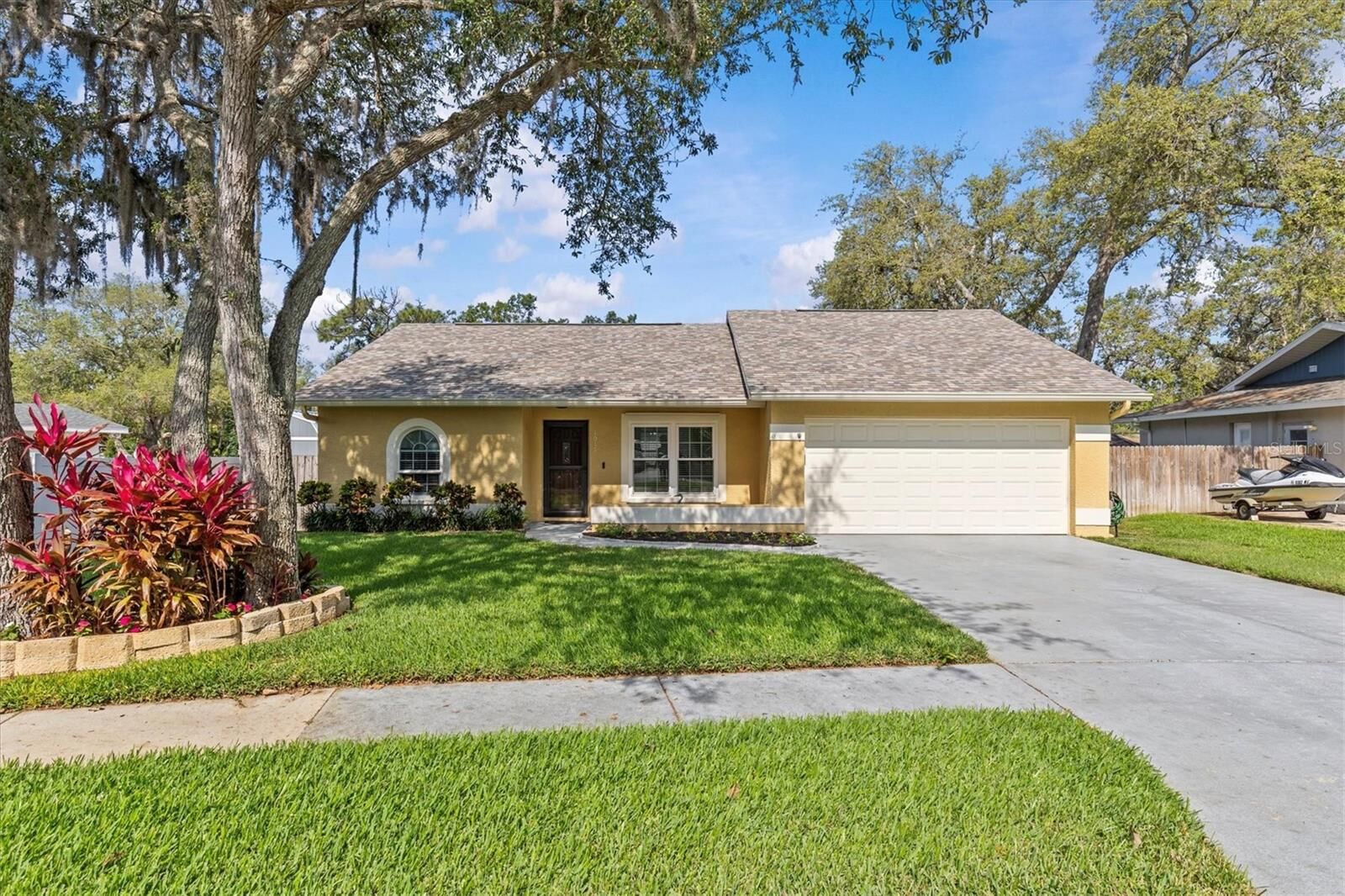 Property Photo: 1017 Hamilton Avenue FL 34689
