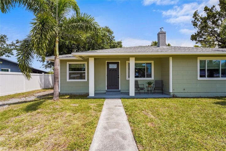 Property Photo: 3102 16th Avenue W FL 34205