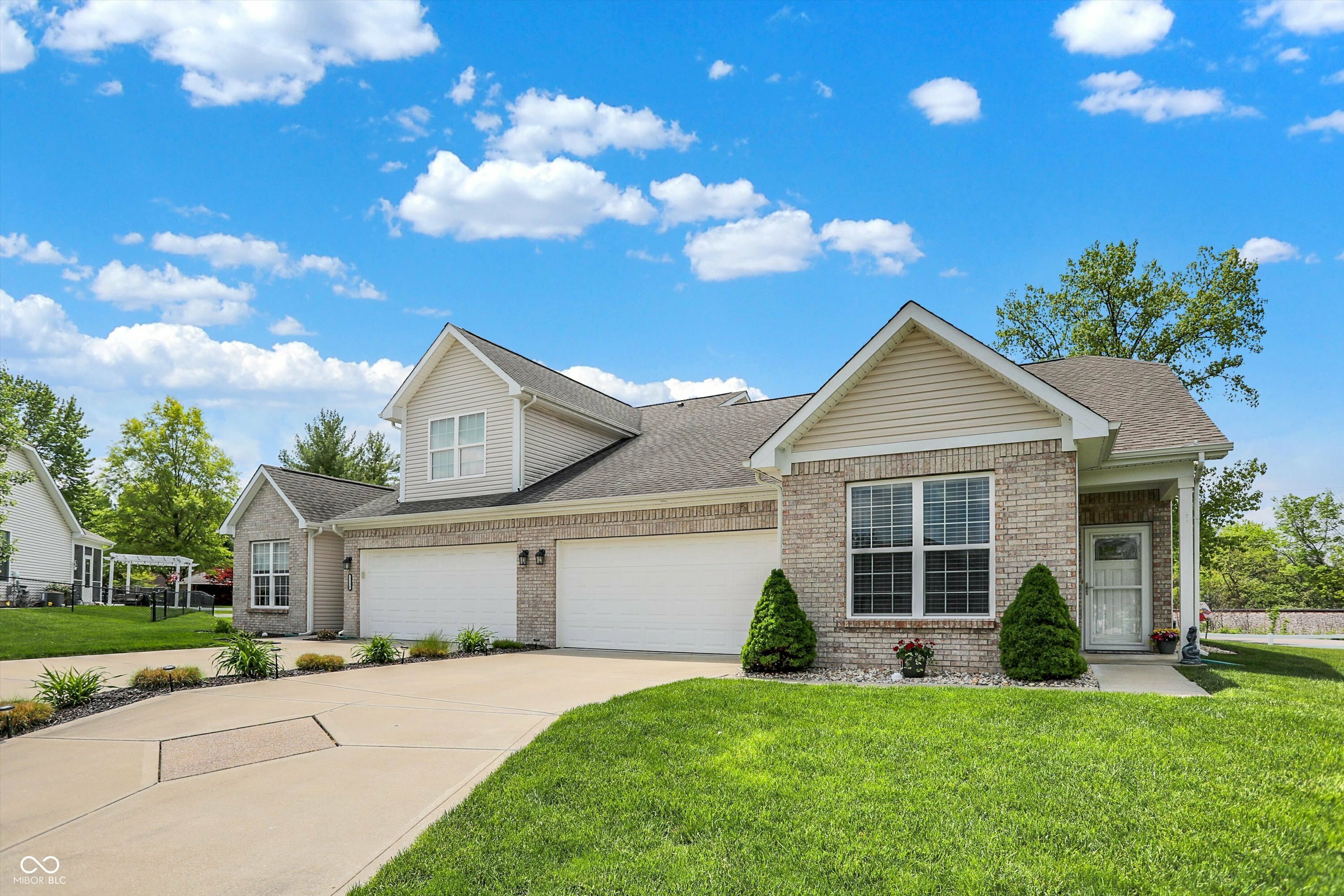 Property Photo: 1118 Kristi Court IN 46142