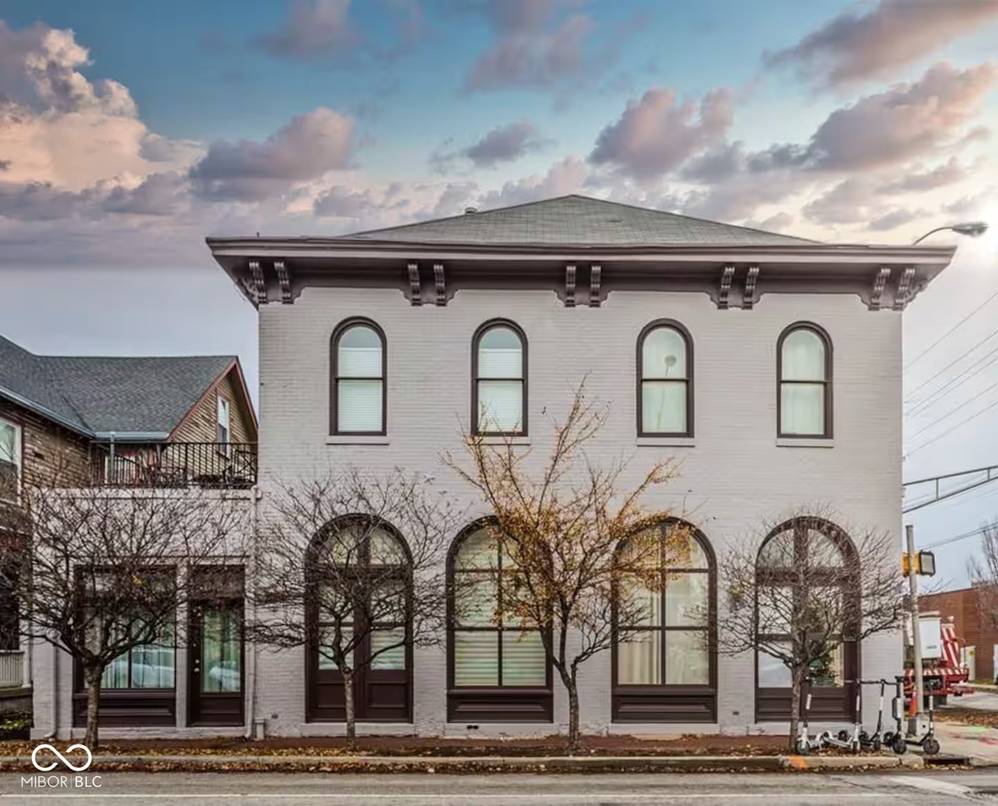 Property Photo: 304 N College Avenue Apt B IN 46202