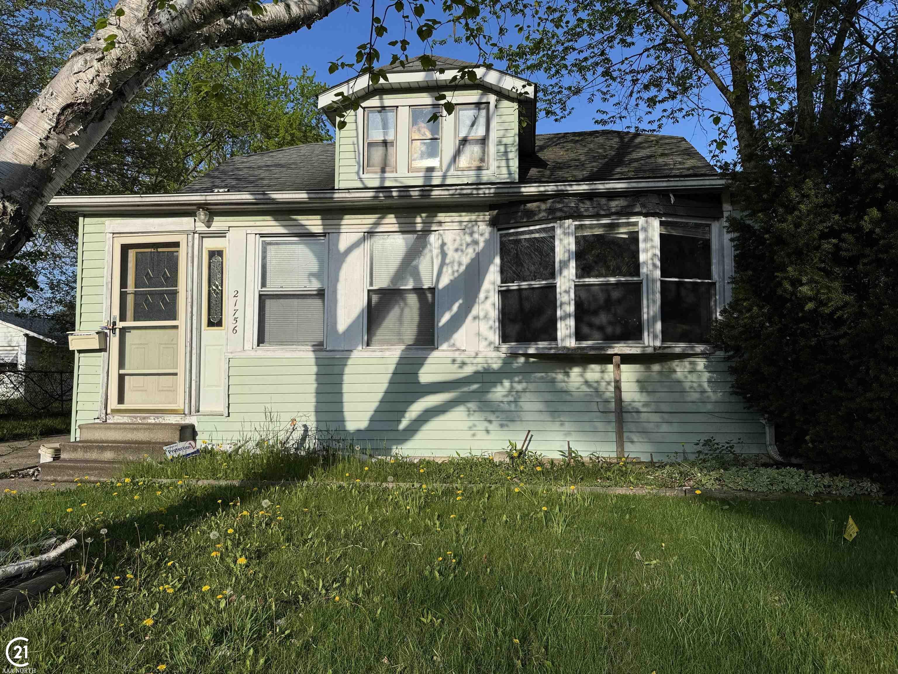 Property Photo: 21756 Shakespeare Avenue MI 48021