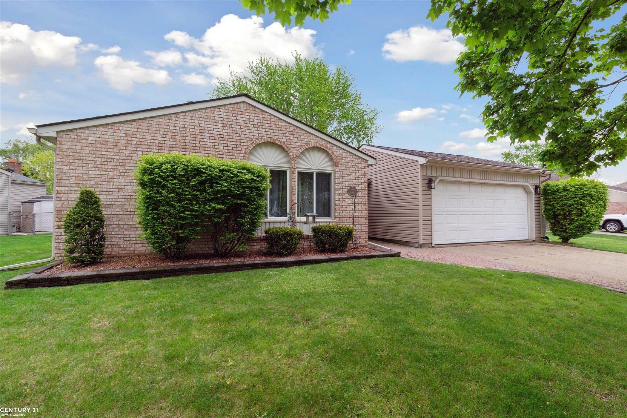 Property Photo: 16060 Touraine Drive MI 48038