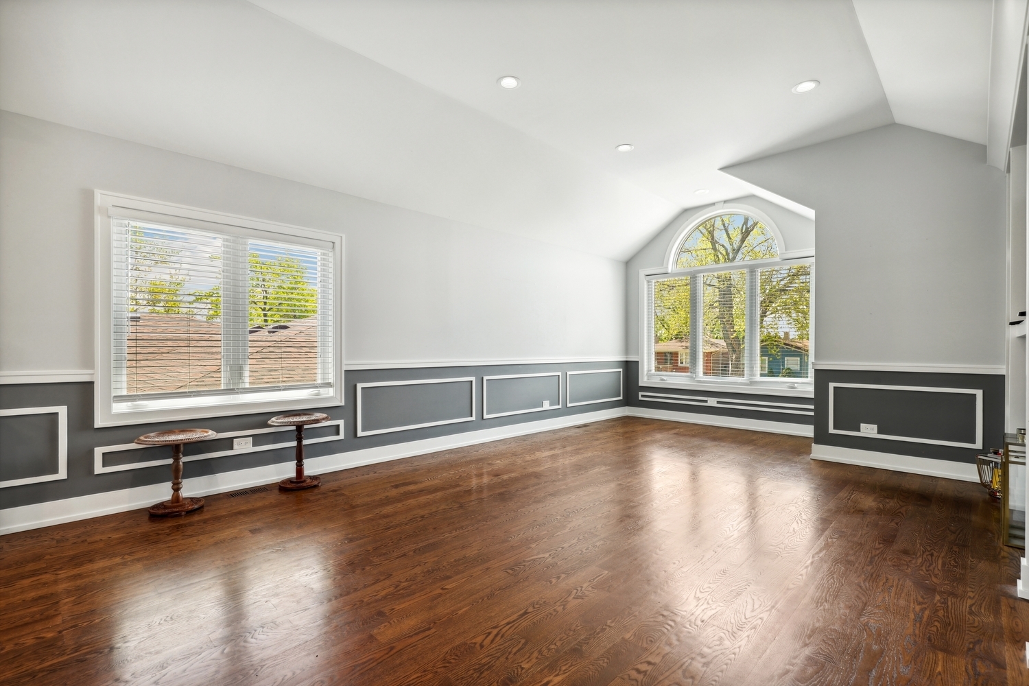 Property Photo: 8545 Parkside Avenue IL 60459