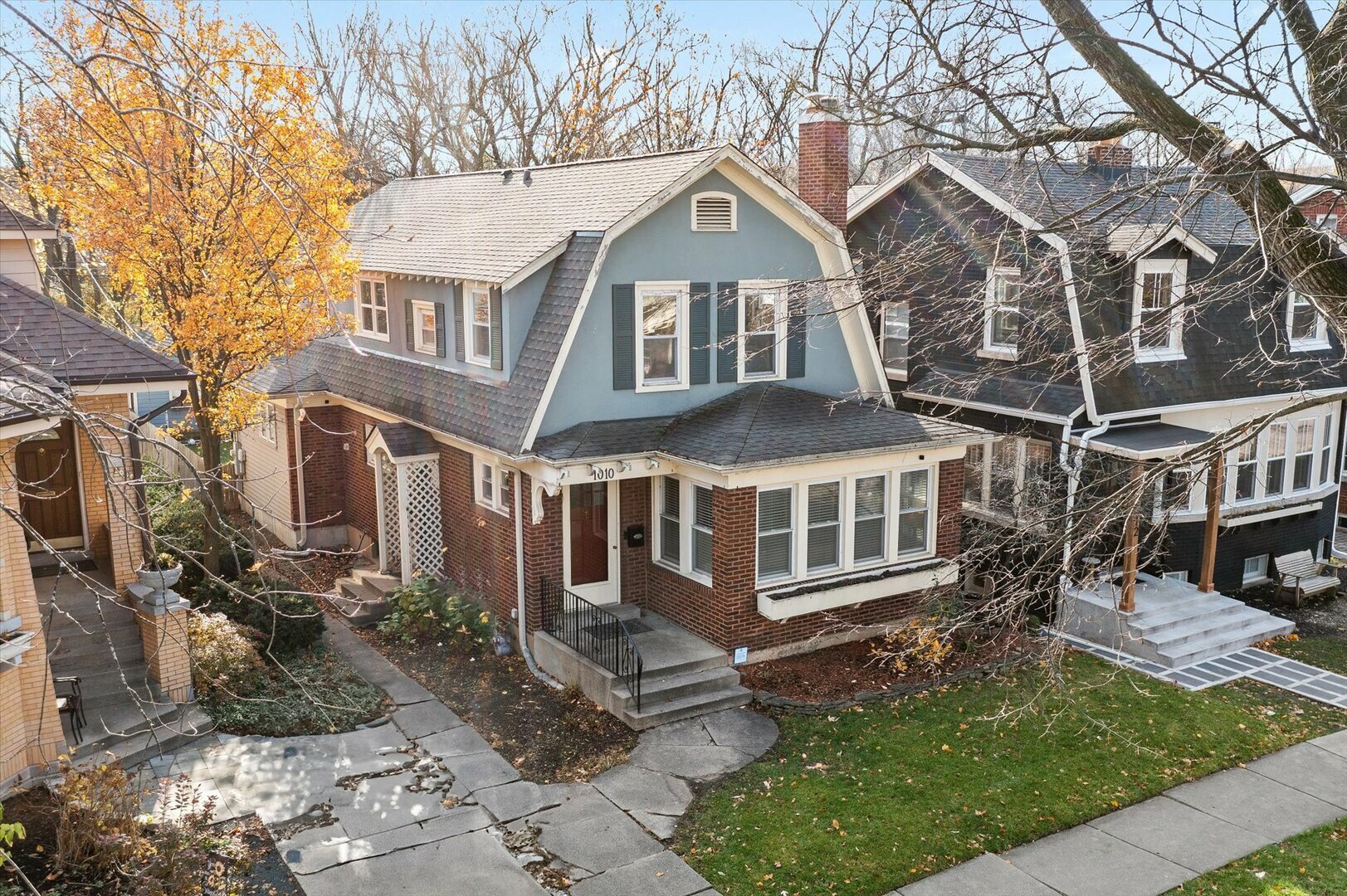 Property Photo: 1010 Harvard Terrace IL 60202