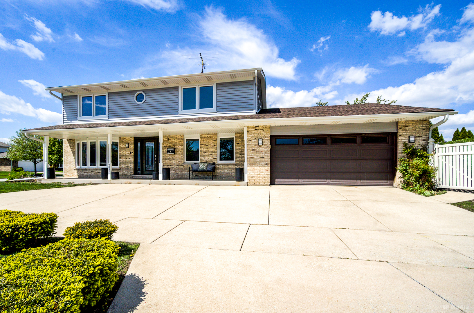 Property Photo: 9837 S Kolin Avenue IL 60453