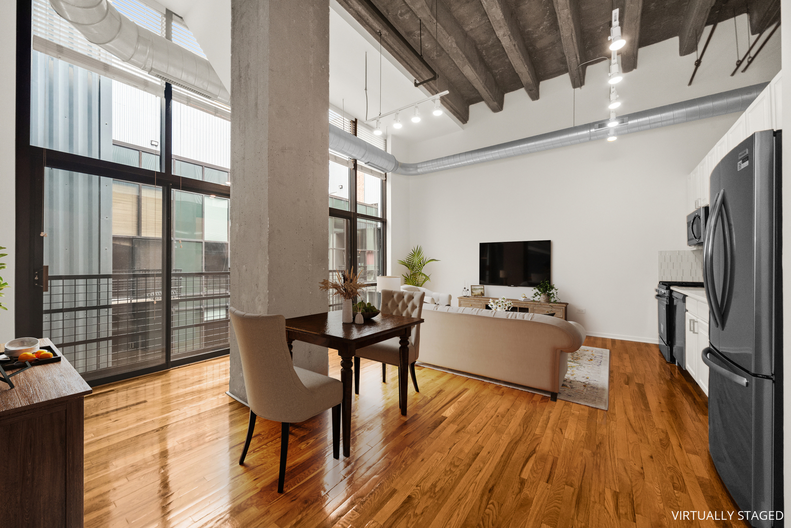 Property Photo: 1645 W Ogden Avenue 641 IL 60612