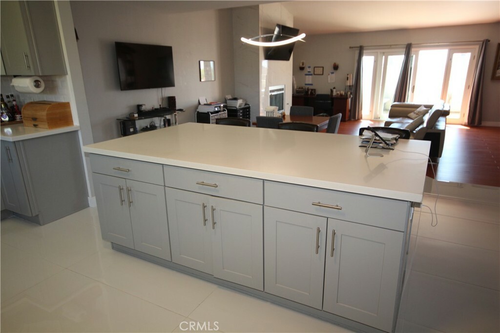 Property Photo: 220 S Guadalupe Avenue 5 CA 90277