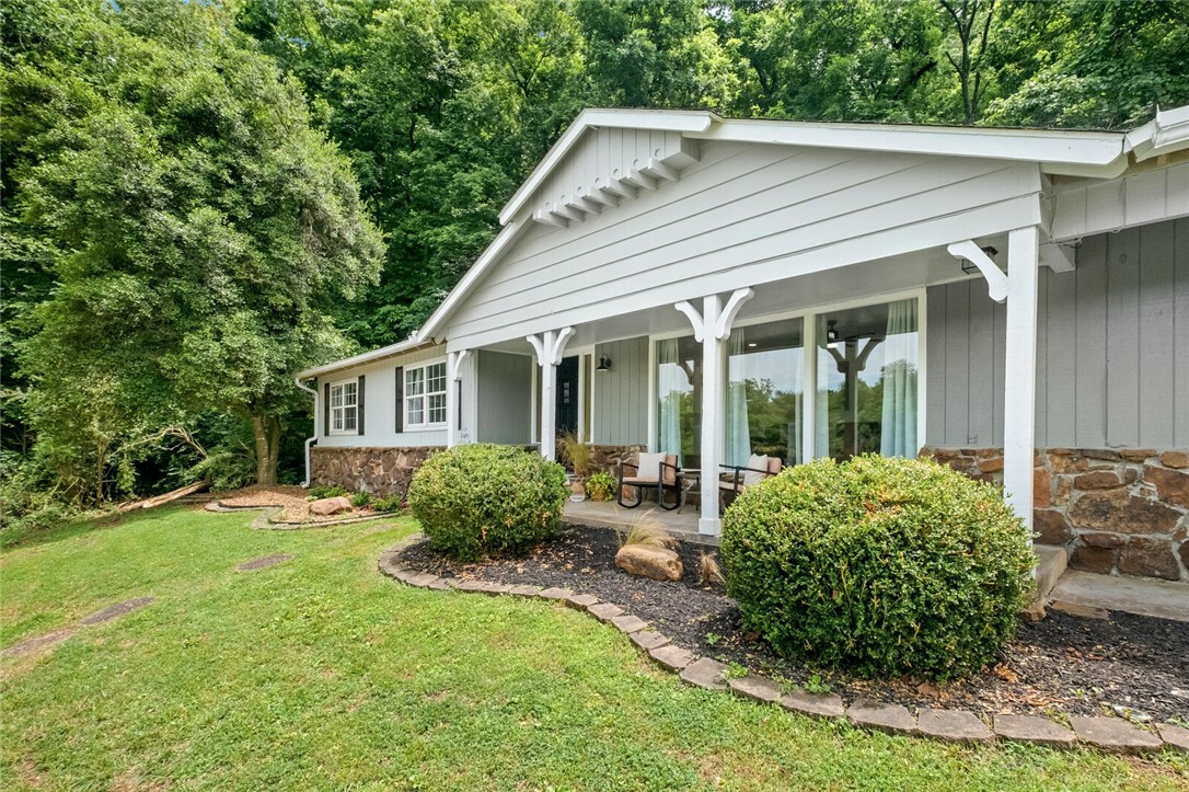 Property Photo: 1400 Prairie Creek Drive AR 72756