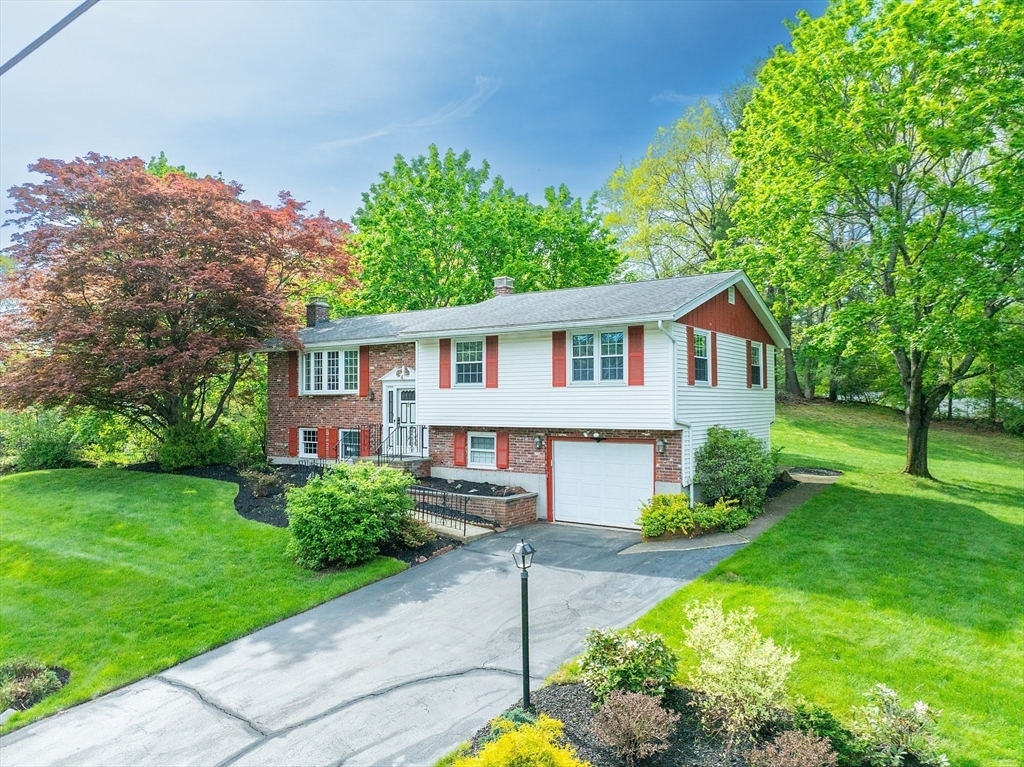 4 Montcastle Dr  Chelmsford MA 01824 photo