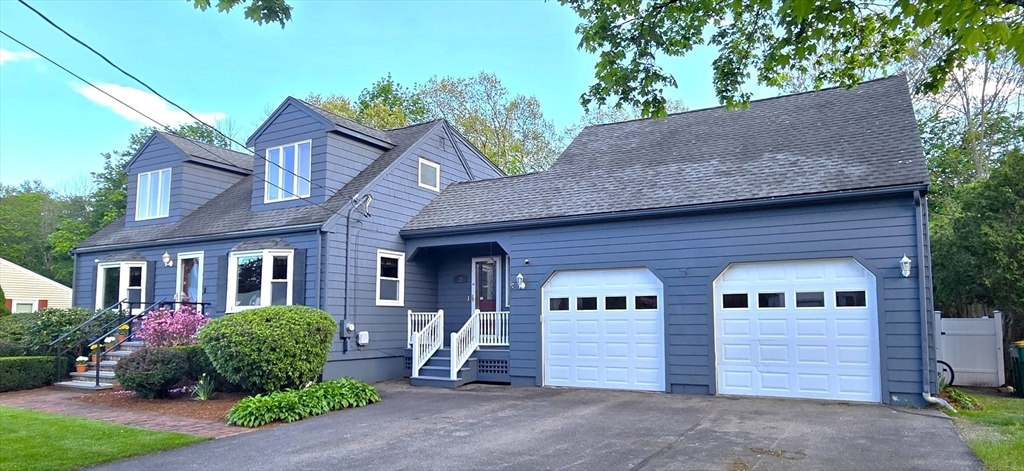 Property Photo:  20 Bellview Dr  MA 02048 