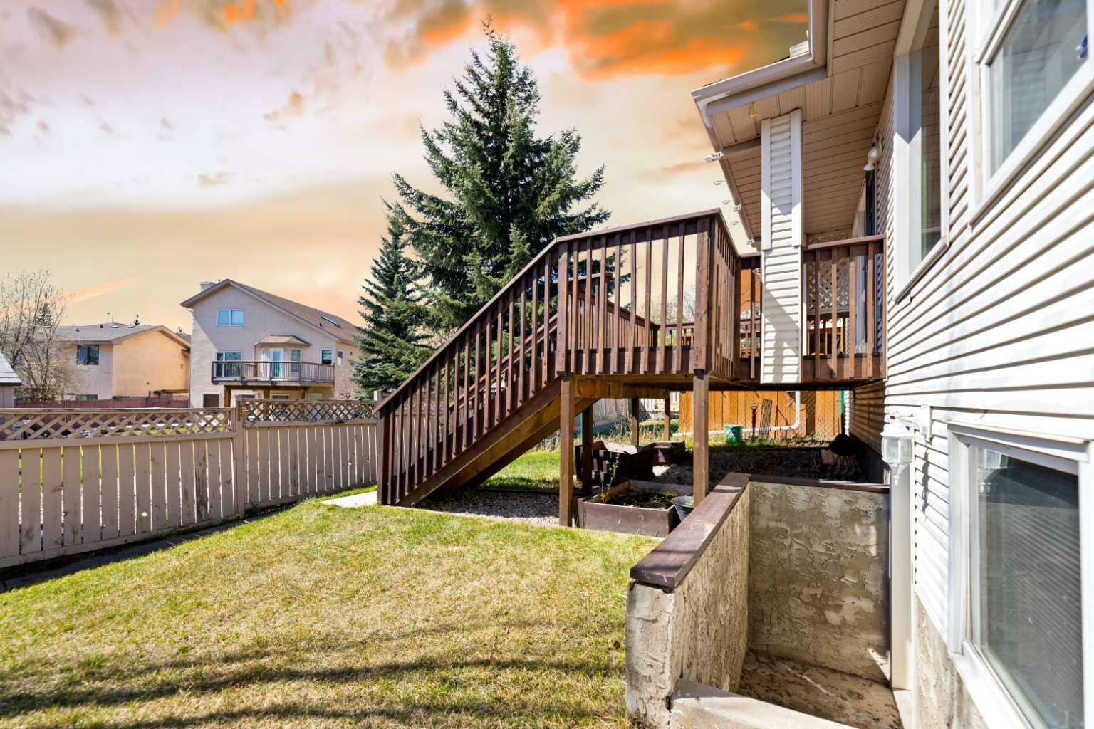 Photo de la propriété: 75 Millbank Hill SW AB T2Y 2Z1