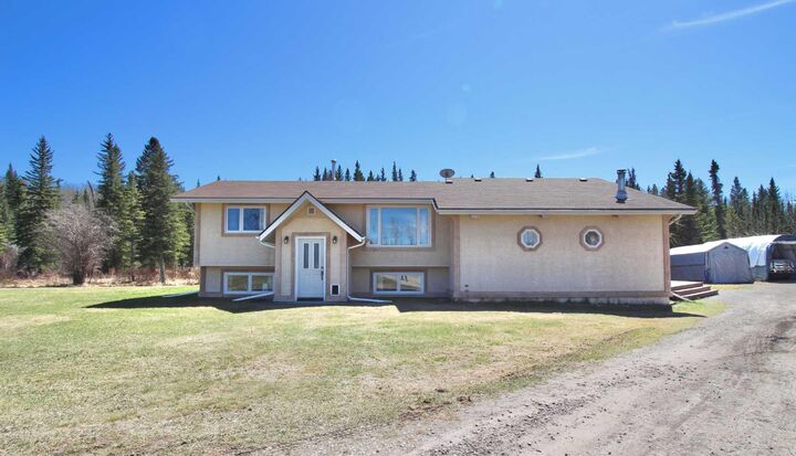 Property Photo: 779 Makenny Street AB T7V 1H3