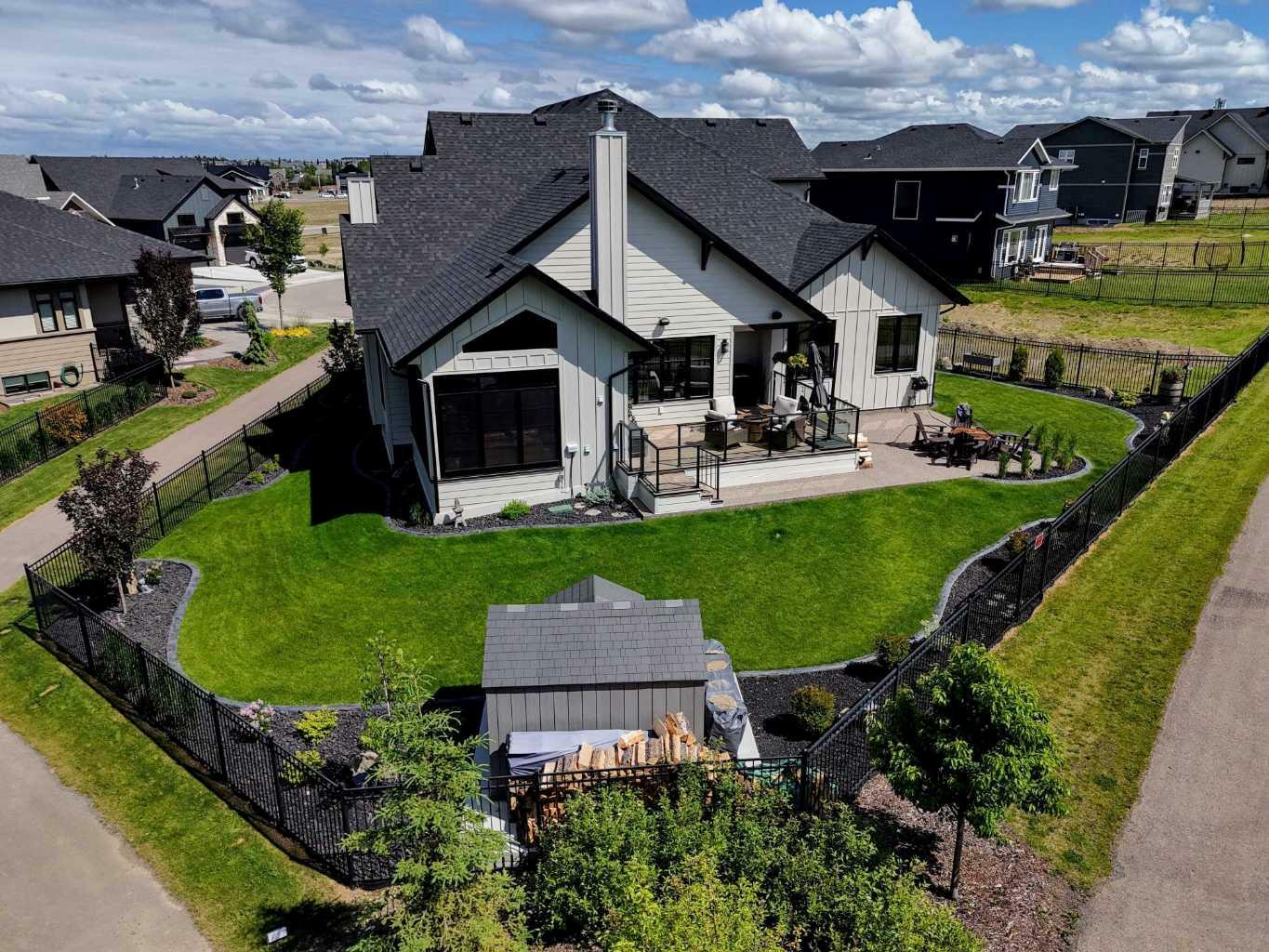 Property Photo: 10 Sweetgrass Place AB T4S 0S5