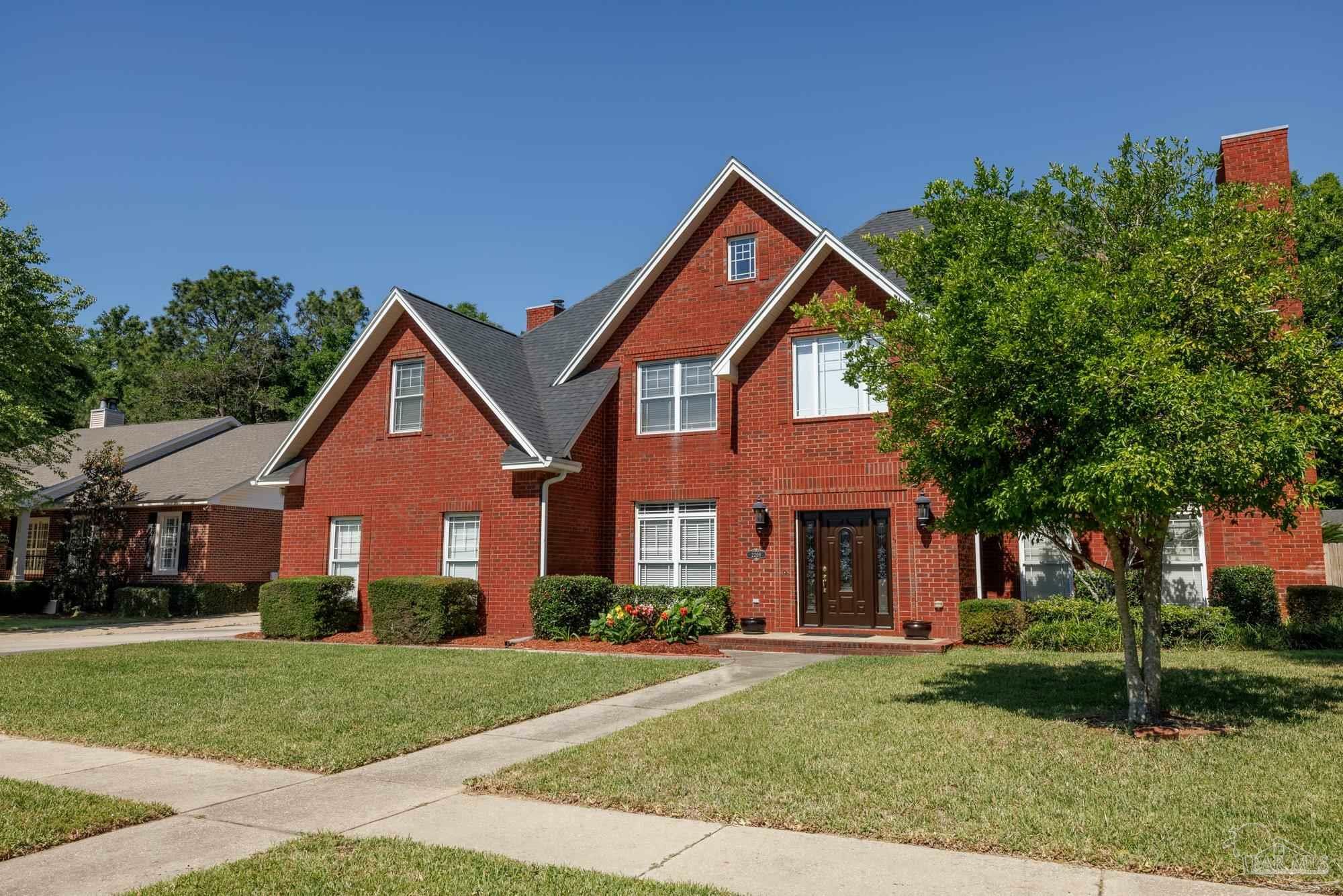 Property Photo: 2209 Inverness Dr FL 32503