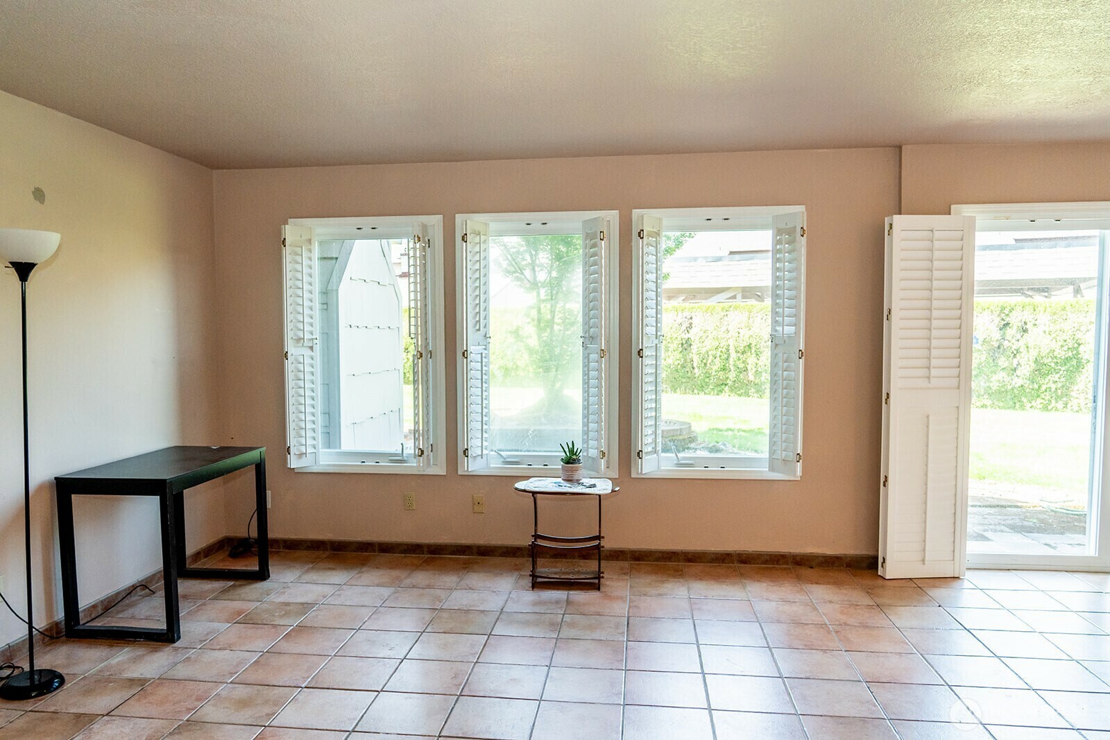 Property Photo:  2363  40th 21  WA 98632 