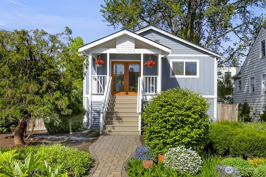 7503  24th Avenue NE  Seattle WA 98115 photo