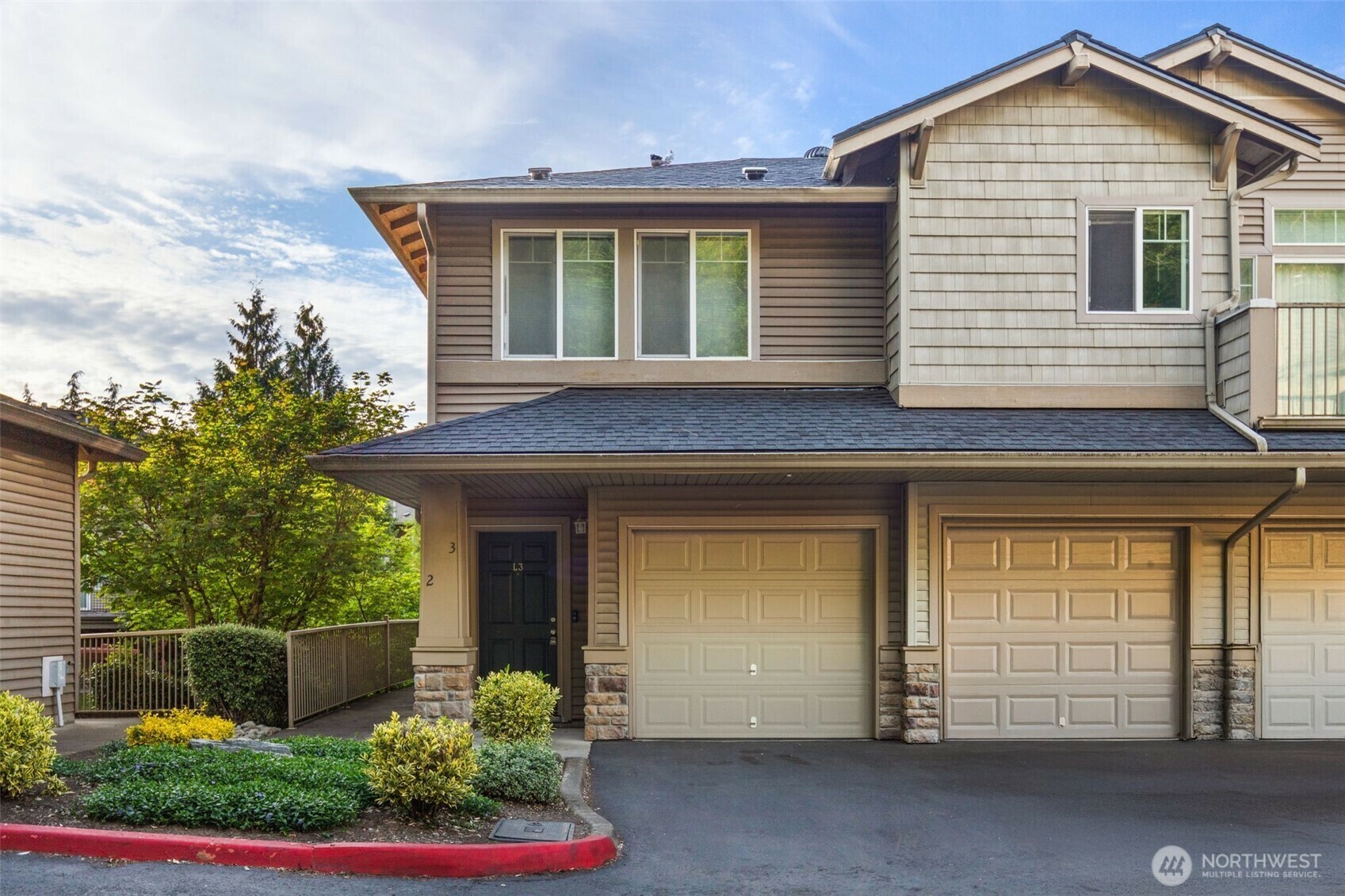 Property Photo: 15325 SE 155th Place L3 WA 98058