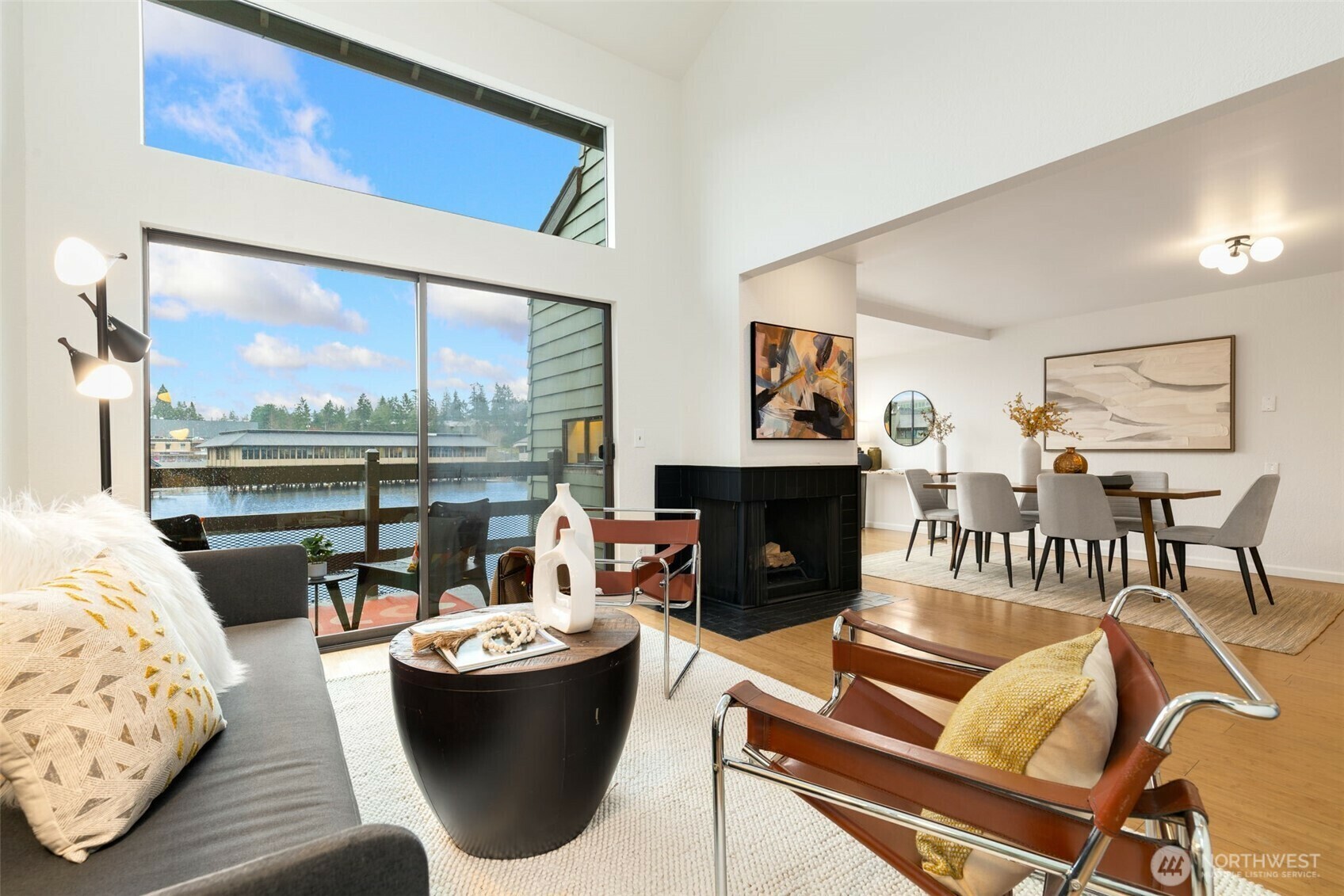 Property Photo:  7  Lake Bellevue Drive 208  WA 98005 