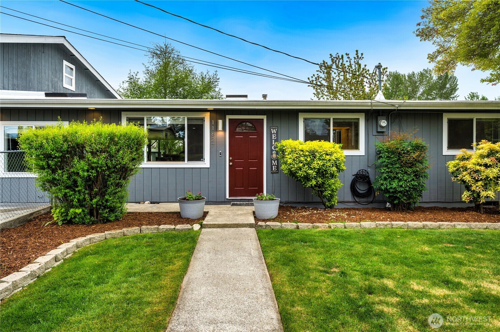 Property Photo: 11827 SE 276th Street WA 98030