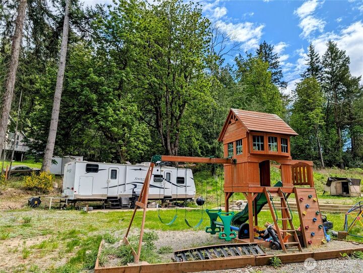 16402  Hoff Road NW  Lakebay WA 98349 photo