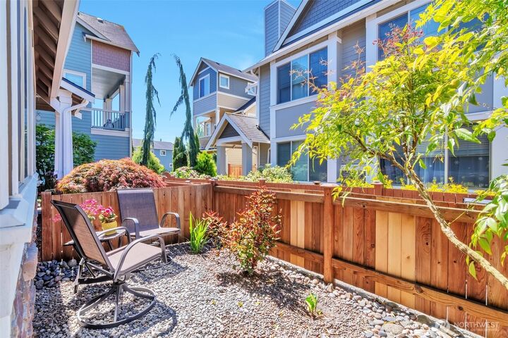 Property Photo:  14522  15th Avenue W B  WA 98087 