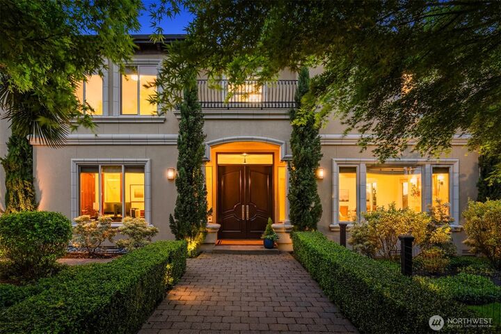 2719  98th Avenue NE  Clyde Hill WA 98004 photo